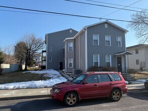 Building Photo - 526 Broad St