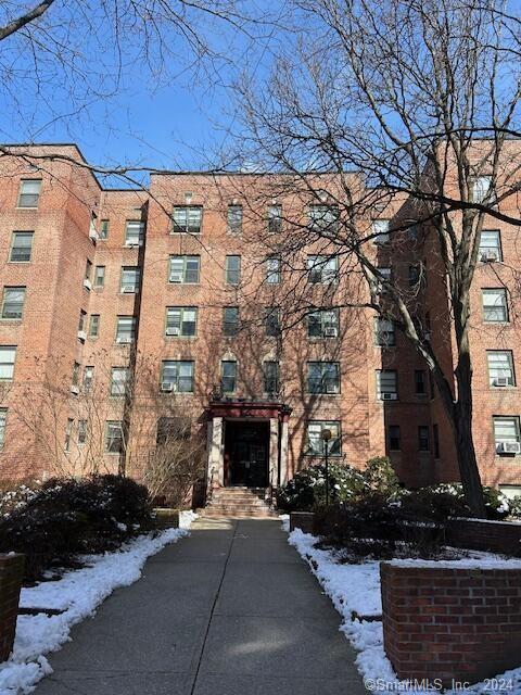 Building Photo - 122 Hoyt St