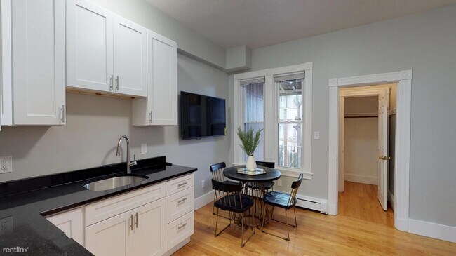 Building Photo - 1 br, 1 bath House - 43 Temple St Private ...