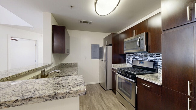 Interior Photo - 14 North