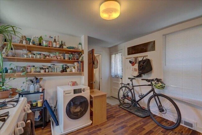 Foto del edificio - 1145 Williamson St