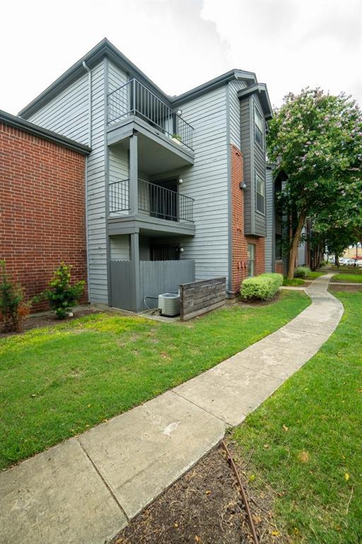 Foto del edificio - 1400 Clarewood Dr