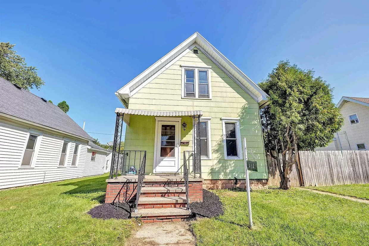 Primary Photo - 414 W 6th St