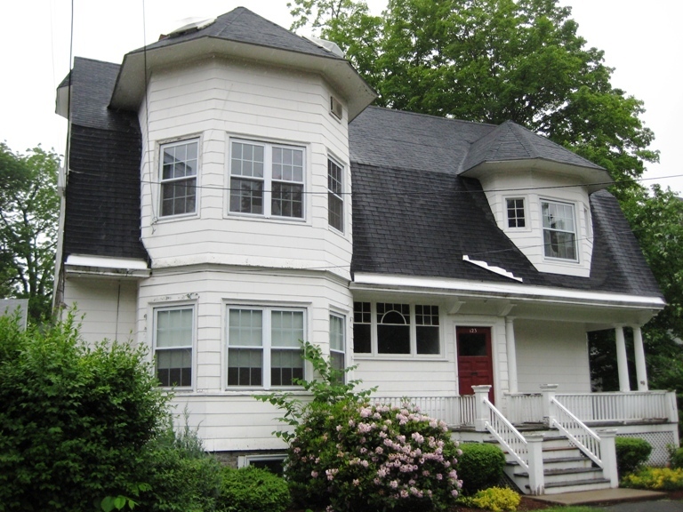 Primary Photo - 131 Main St