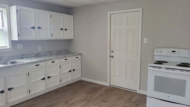 Building Photo - NOW PRE-LEASING TO QUALIFIED APPLICANTS!!!...