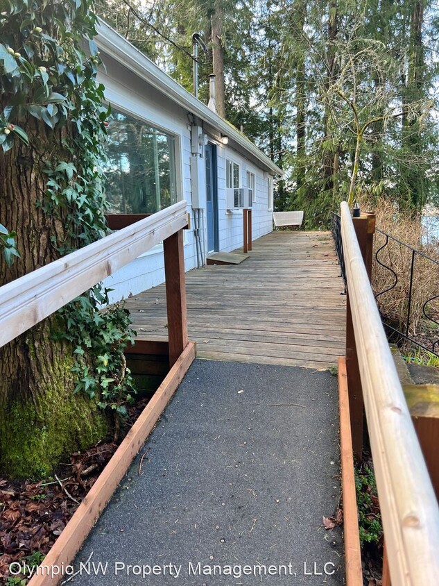 3 br, 1 bath House 6235 Point Glover Road House for Rent in Port