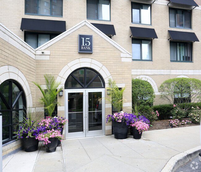 15 Bank Apartments Apartments in White Plains, NY