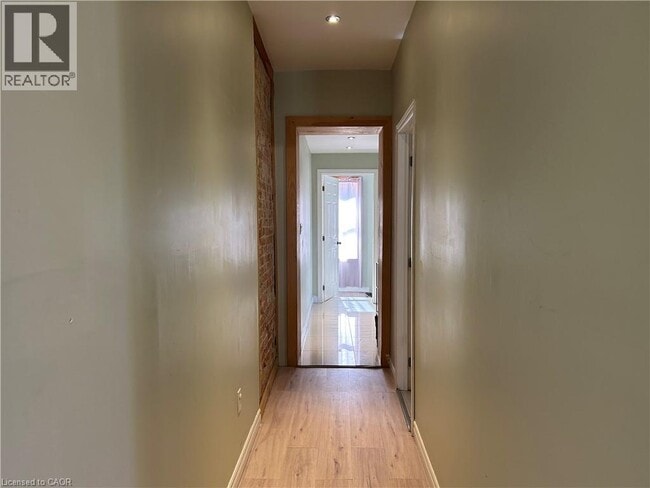 Building Photo - 5 Colborne St S