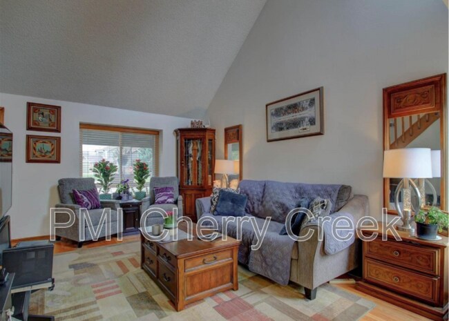 Foto del edificio - 11847 W Berry Ave