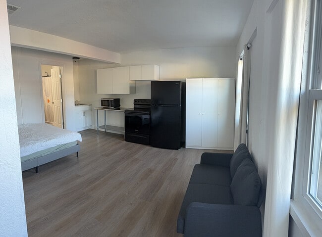 Building Photo - 207 Arnett Dr