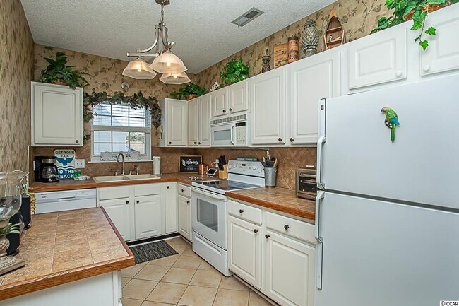 Building Photo - 9550 Dunes Gables Ct