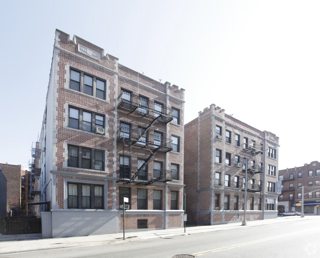 Building Photo - 6830 Ridge Blvd