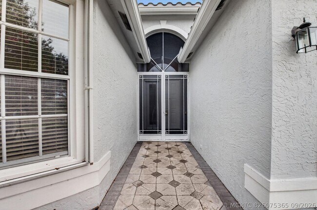 Building Photo - 11176 Ihilani Way