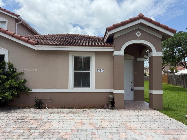 Building Photo - 13745 SW 276th St
