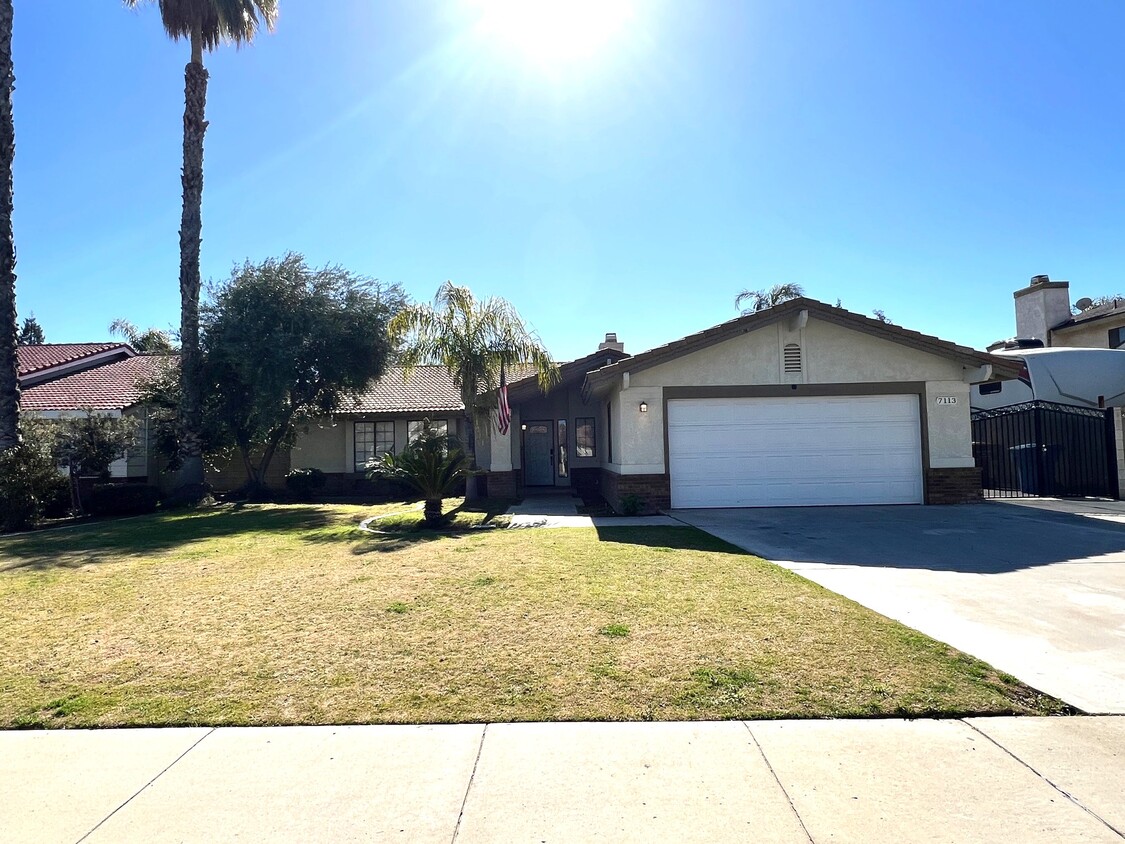 Primary Photo - 7113 Bandolero Way