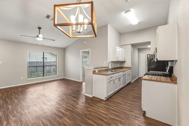 Foto del edificio - 2302 Fuzz Fairway