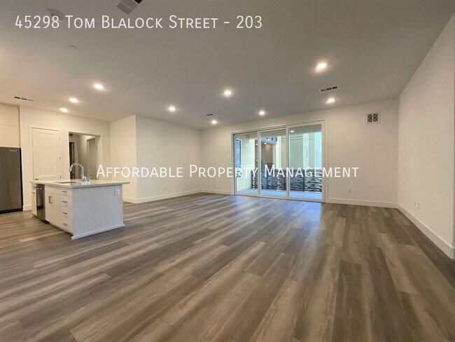 Building Photo - 45298 Tom Blalock St