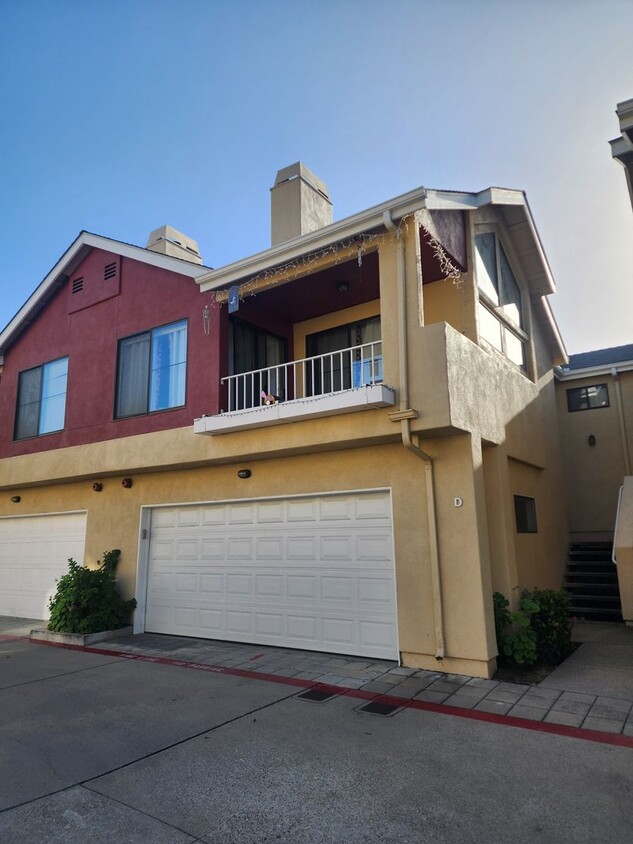 Primary Photo - Condo on Chorro/Highland-About as close to...