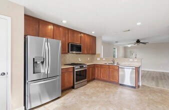 Building Photo - 3638 Fuller Bluff Dr