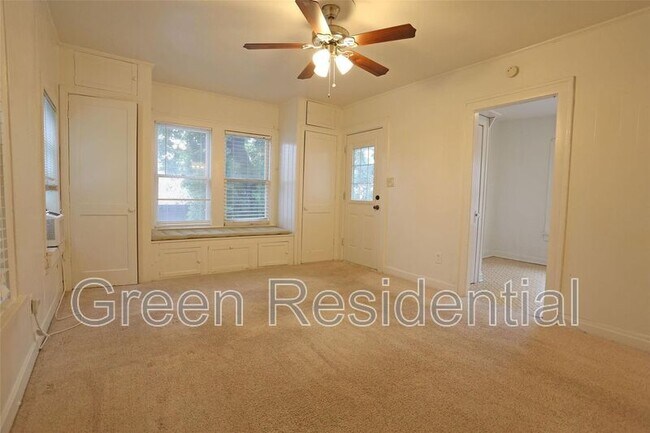 Building Photo - 1133 W Clay St