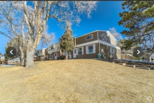 Building Photo - 1214 Cree Dr