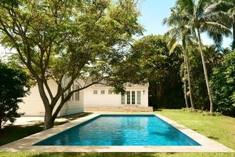 Building Photo - 1017 Tamarind Rd