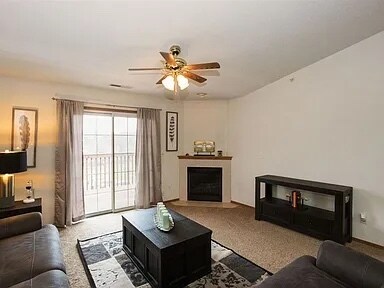 Foto del edificio - 627 Kimberlite St