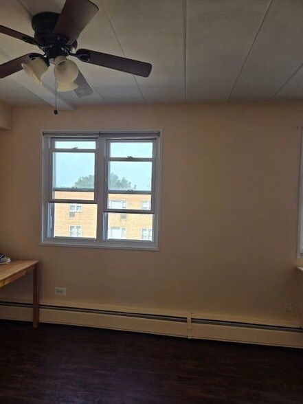 Foto del edificio - 6160 N Damen Ave