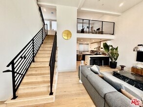 Building Photo - 2406 Glendale Ct