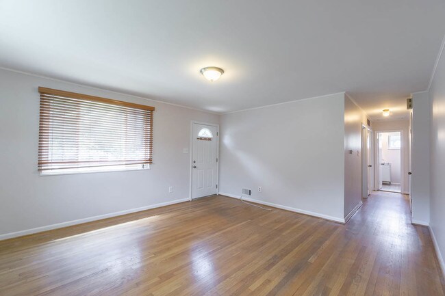 Foto del edificio - 11304 Ashley Dr