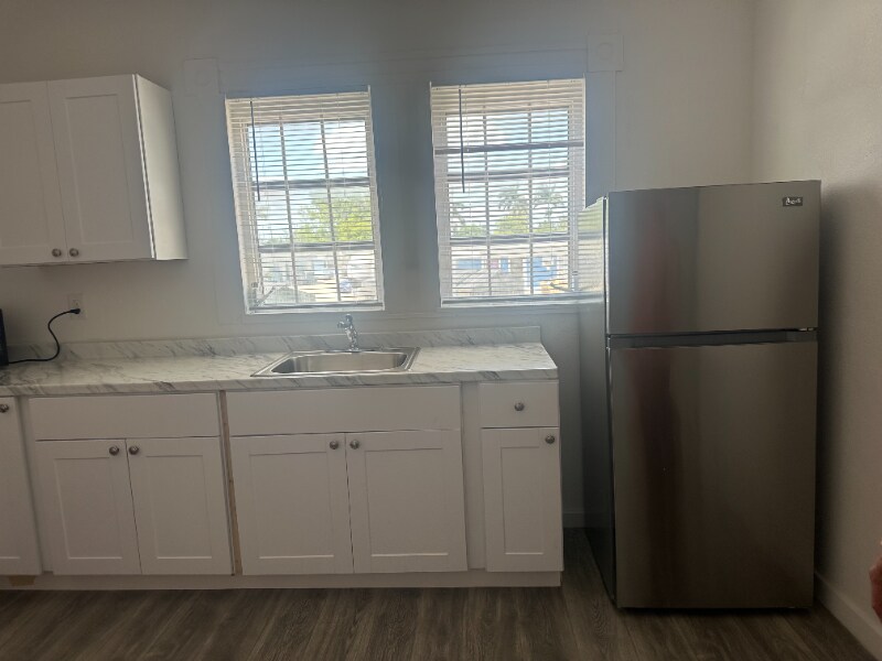 Foto principal - 1825 Linhart Ave