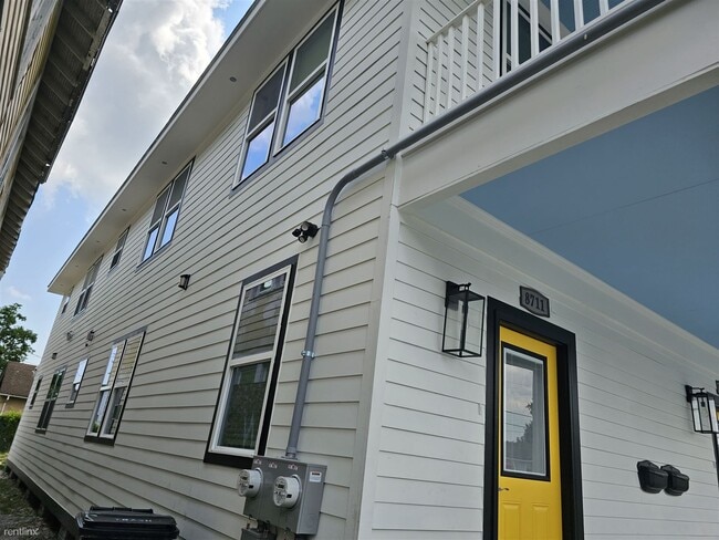 Building Photo - 4 br, 2 bath Duplex - 8709 Apricot Street