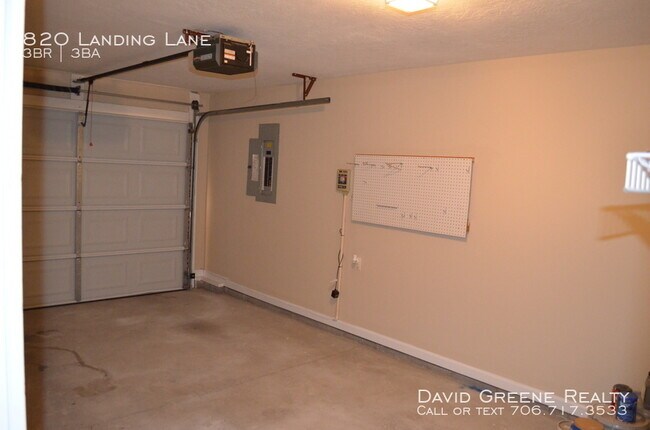 Building Photo - 820 Grove Landing Ln