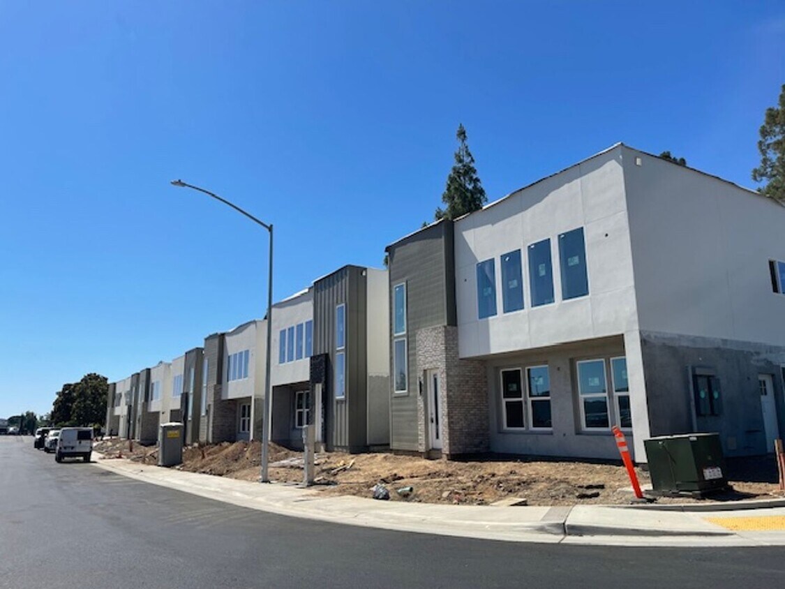 4821 Chippendale Dr Unit Chippendale Drive, Sacramento, CA 95841 Room