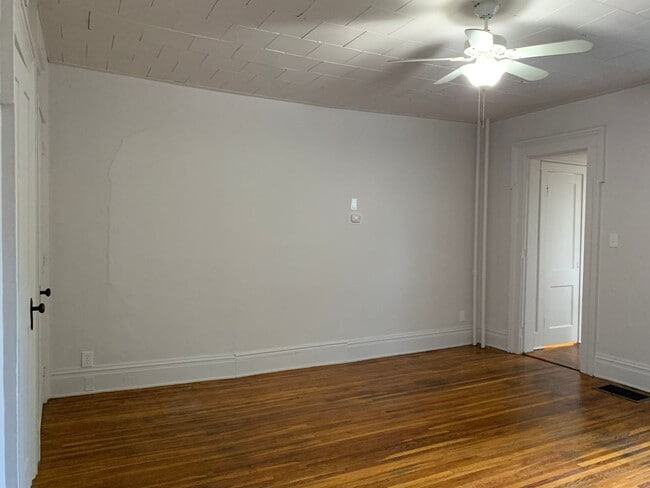 Building Photo - N Main Triplex