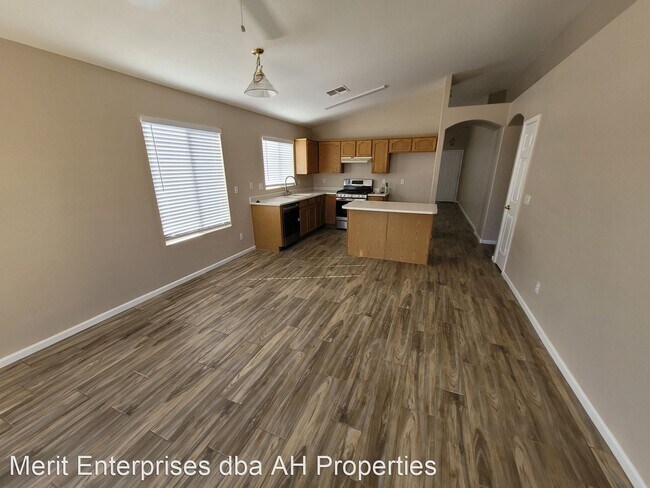 Foto del edificio - 3 br, 2 bath House - 1803 E HAMEL WAY