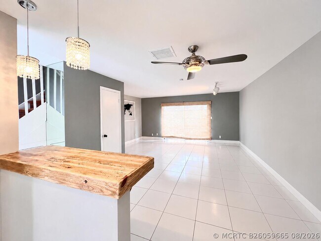 Foto del edificio - 4103 NE 21st Terrace