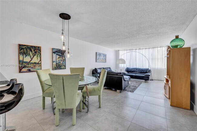 Building Photo - 3180 S Ocean Dr