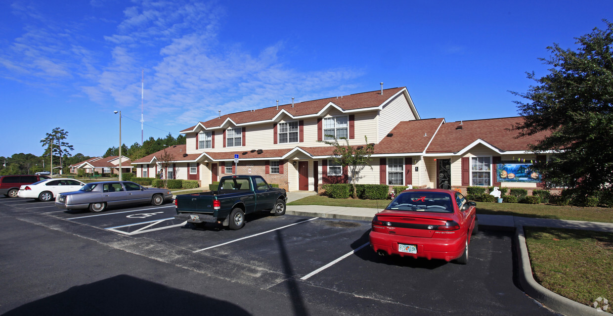 Building Photo - Holly Hill Apartments