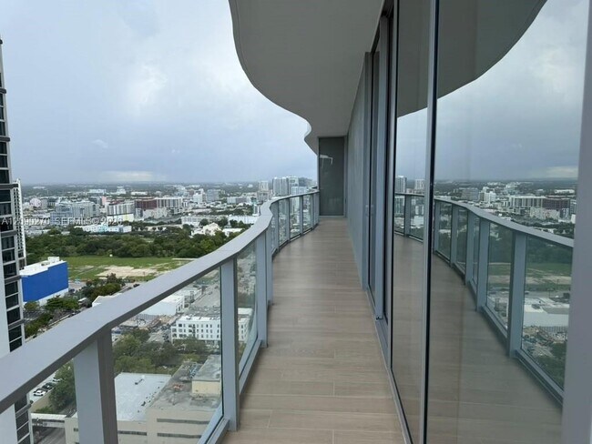 Building Photo - 1400 Biscayne Blvd