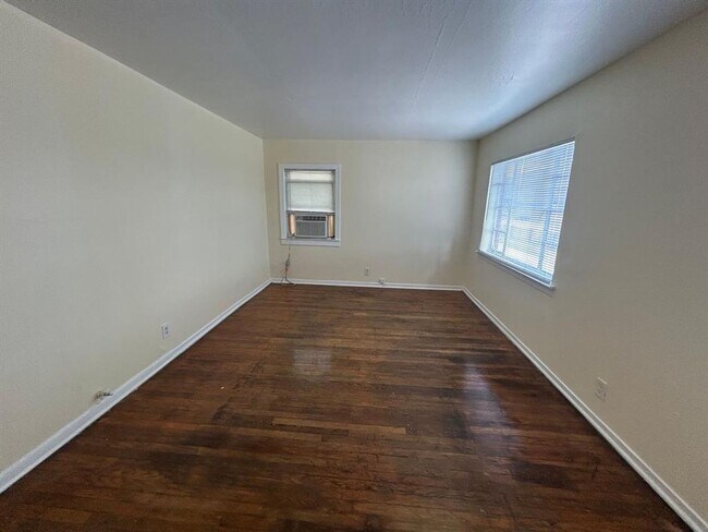 Foto del edificio - Charming two bedroom apartment