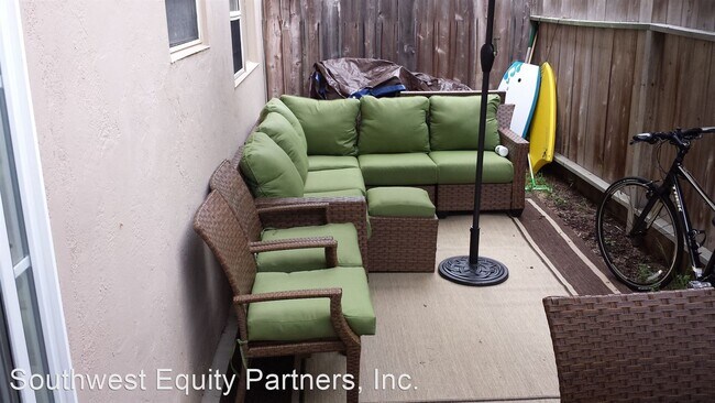 Building Photo - 330 W I St