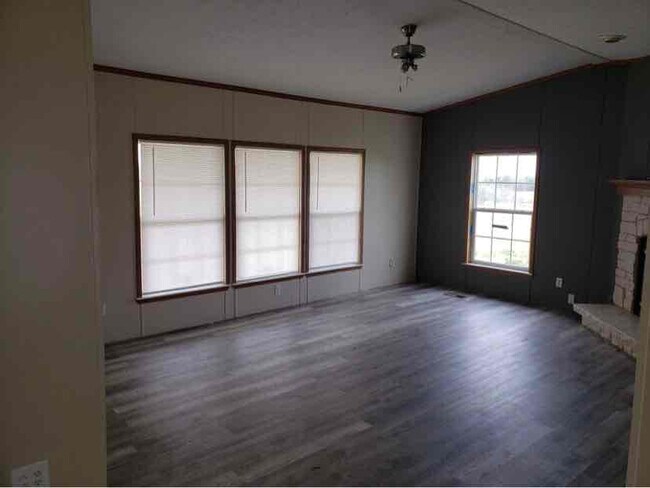 Foto del edificio - 411 Eagle Pkwy