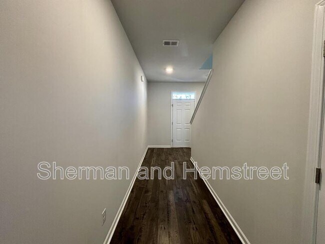 Foto del edificio - 248 Expedition Dr