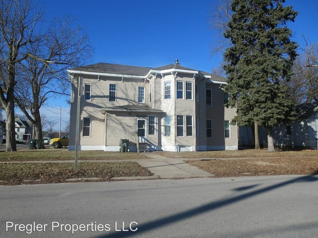 Primary Photo - 303 Logan Ave