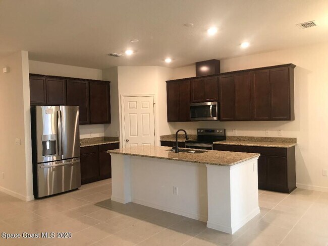 Foto del edificio - 750 August St SE