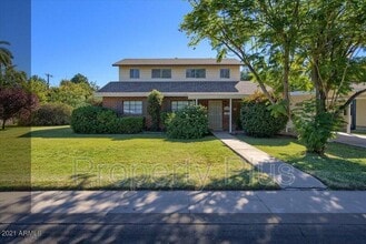 Building Photo - 1527 E Hudson Dr