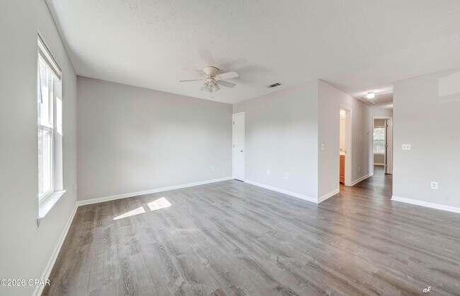 Foto del edificio - 3720 Burnham Way