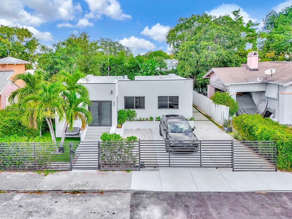 Foto principal - 85 NW 47th St