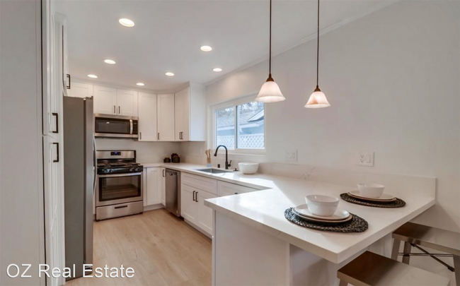 Building Photo - 5 br, 2 bath House - 5718 Campanile Way